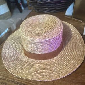 Gigi Pip Capri Medium boater crown style hat in Natural